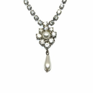 Vintage Silver Tone, Faux Pearls and Rhinestones 18 Inch Pendant Necklace.