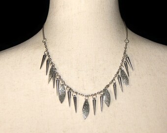 Vintage Silver Tone 18 Inch Bib Necklace with Lobster Claw Clasp. Lightweight, Avant Garde Bib Necklace.