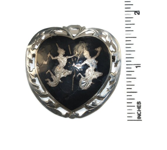 Vintage Siam Silver Nielloware Heart Brooch Depic… - image 3