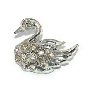Vintage Silver Tone and Rhinestones Swan Brooch.