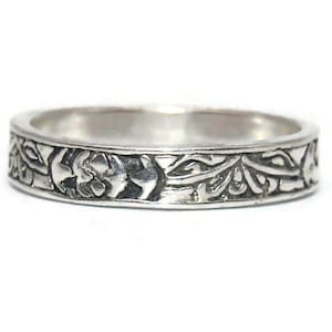 Vintage Sterling Silver Size 6 Band. Marked 925.