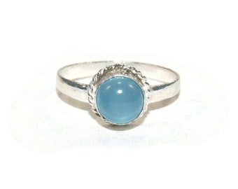 Anello vintage in argento e pietra blu cabochon, misura 9.