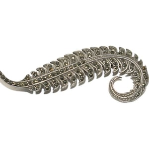 Art Deco Vintage Sterling Silver and Marcasite Stylized Leaf Brooch. Marked 925.