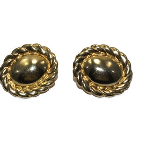 Vintage Oval Gold Tone Clip on Earrings with Gold Tone Rope Border. Plastic Clips.