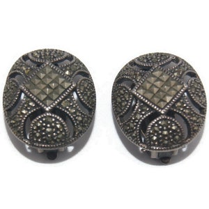 Vintage Art Deco Sterling Silber und Marcasite Oval Gewölbte Ohrclips. Geschildert 925.