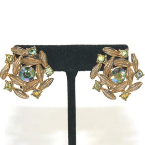 Vintage Gold Tone Leaves en AB Strass Clip op oorbellen.