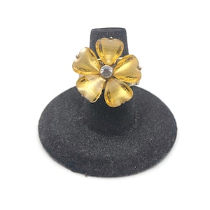 Gold Ton, klaren Strasssteinen & gelbem Thermoset Kunststoff Blume Ring, Vintage Größe 7 Blumenring, Perlen Ring-Band, tägliche Kleidung, Geschenk für sie.