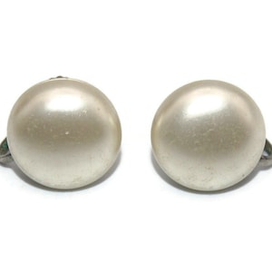 Vintage Silver Tone Faux Pearls Screw Back Earrings.