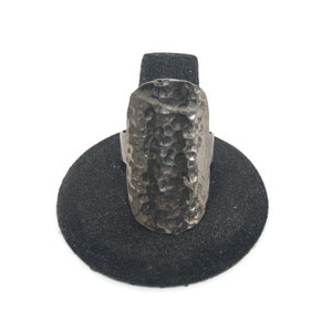 Vintage Hammered Silver Tone Size 10 Ring. Marked Mexico. Knuckle ring.