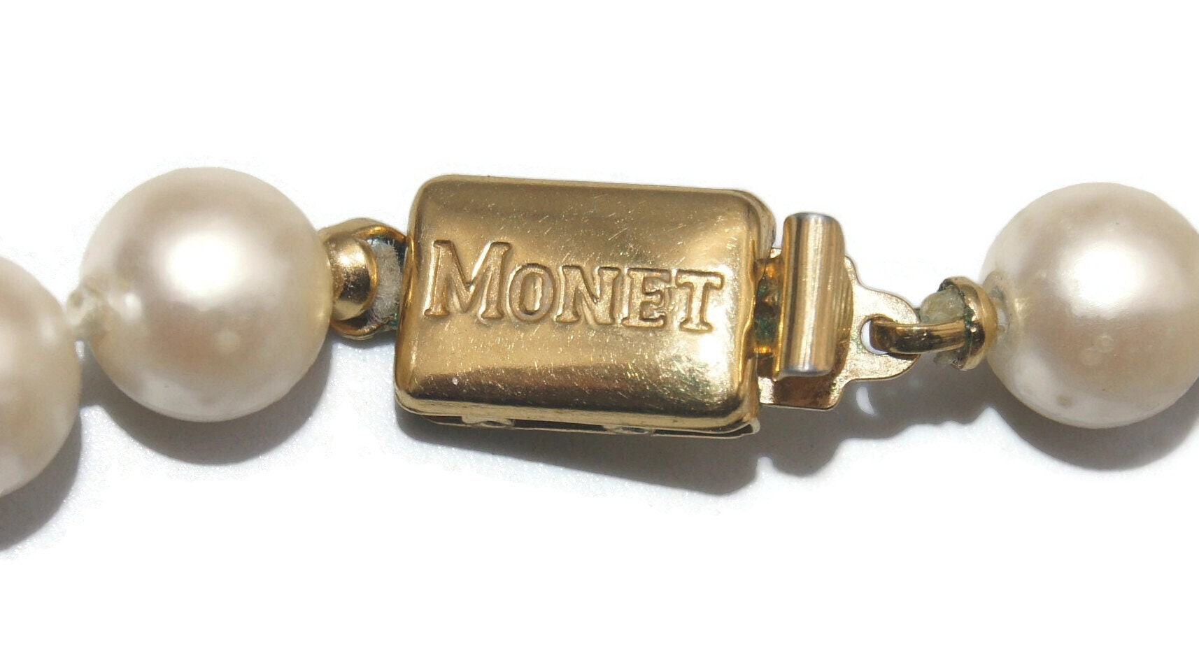 Vintage Monet Gold Tone and Faux Pearls 16 Inch Necklace With