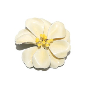 Vintage Yellow Enameled Flower Brooch.