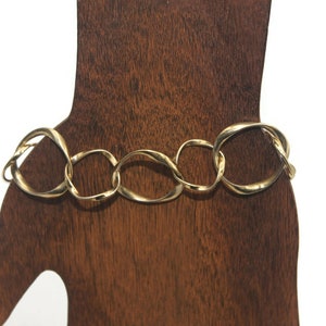 Vintage Gold Tone 8 Inch Link Bracelet with Toggle Clasp.