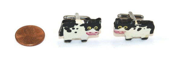 Cute Vintage Black and White Plastic Cuff Links. - image 2