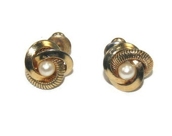 Small Vintage Gold Tone and Faux Pearl Stud Earrings with Post Backs for Pierced Ears.