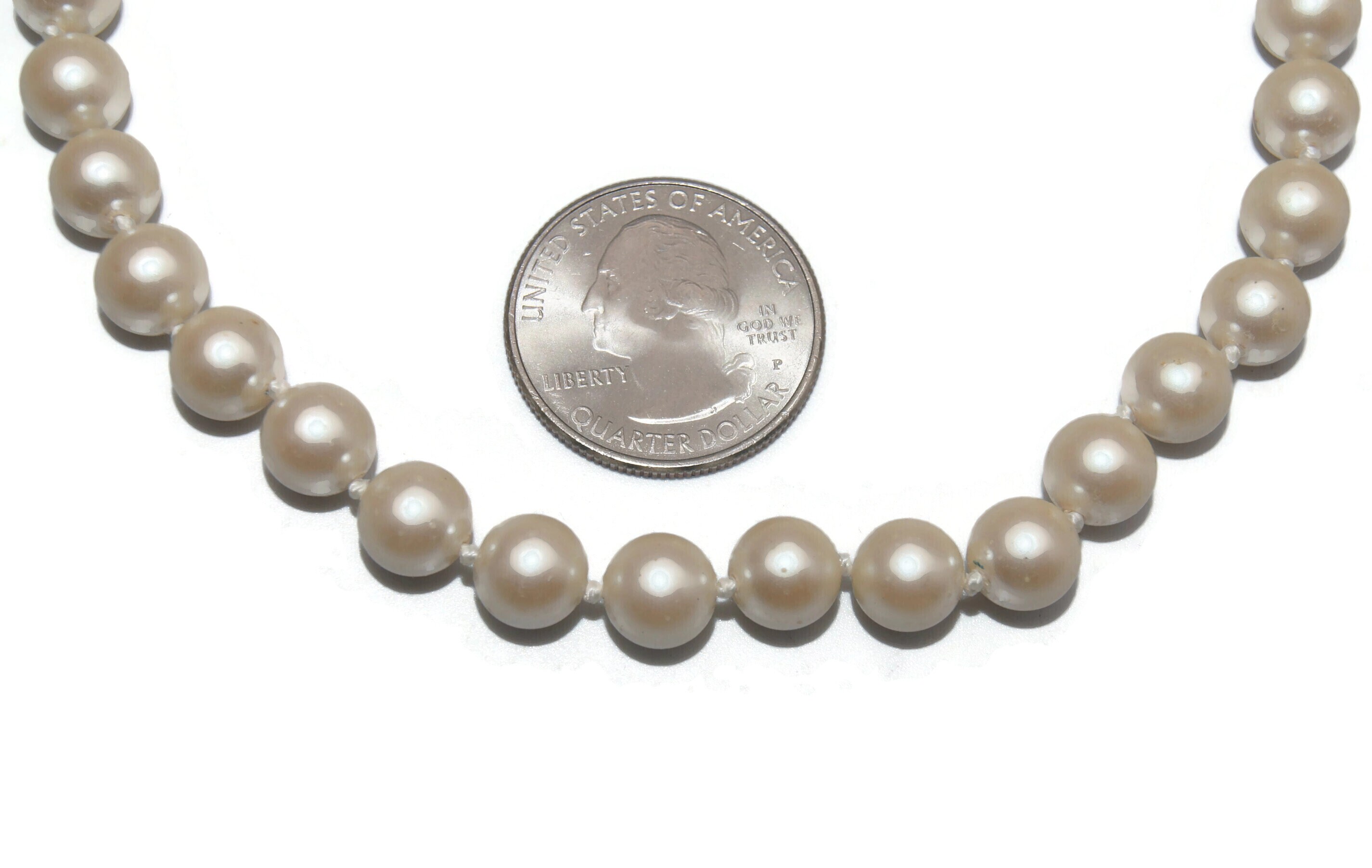 Vintage Monet Gold Tone and Faux Pearls 16 Inch Necklace With