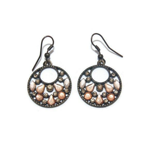 Boucles D'oreilles Pendantes Vintage Couleur Or Effet Roche - Clous - Occasion état Impeccable