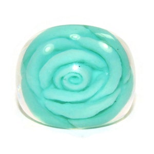 Vintage klar und Seafoam grün Harz Blume Design Größe 8 1/2 Ring.