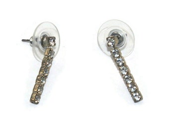 Boucles D'oreilles Vintage Percées Avec Pendentif Strass Noir Et Argent - Modèle 4538