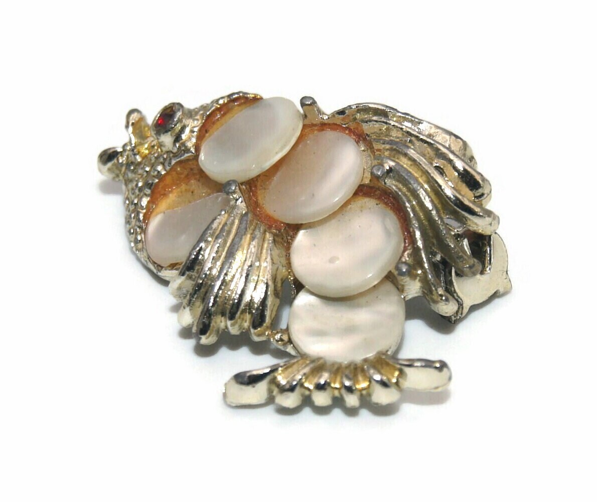 Broche Ancienne En Forme De Poisson Avec Nacre - Environ 3,5 X 2 Cm - Occasion