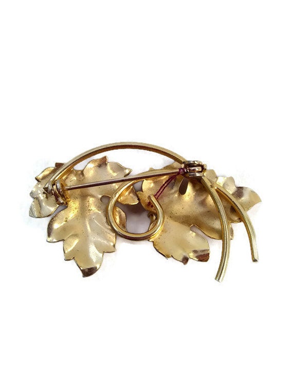 Vintage Gold Tone and Pearl Grape Leaf Pin / Broo… - image 3