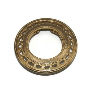 Vintage Gold Tone Circle Dress Clip, Sweater Clip, Scarf Clip.