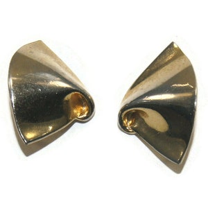 Vintage Gold Tone Earrings with Clip on Backs.