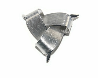 Vintage Textured Silver Tone Abstract Bow Brooch.