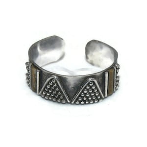 Vintage Sterling Silver Size 5 Open Cuff Band. Marked 925.