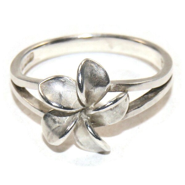 Delicate Vintage Sterling Silver Flower Size 8 1/2 Ring. Hallmarked Thailand 925 TMA.