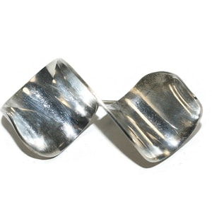 Vintage Modernist Mexico Sterling Silver Brooch and Matching Stud Earrings with Post Backs for Pierced Ears. Marked 925 Mexico TC-103.