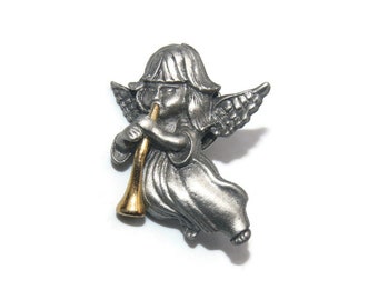 Alfinete de lapela de chifre de sopro de anjo vintage em estanho e dourado.