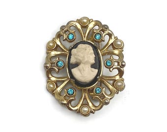 Vintage Coro Pegasus Brooch, Gold Tone Metal, Mid-century Modern