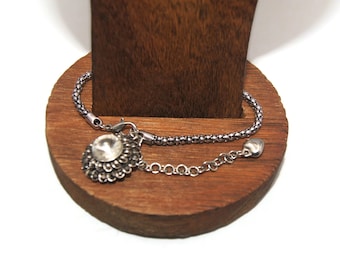 Vintage Silver Tone, Clear Rhinestone and Heart Charm 9 to 12 Inch Adjustable Anklet with Lobster Claw Clasp.