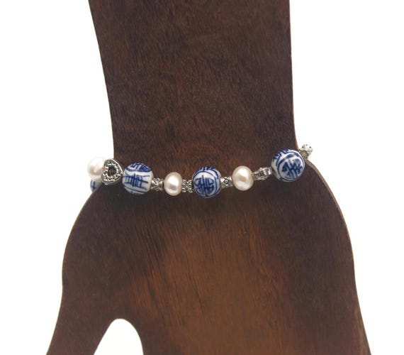 Bracciale Vintage Con Perle Blu E Fiocco Dorato – Gioiello Donna Fatto A Mano, Elastico E Regolabile, Stile Chinese Style