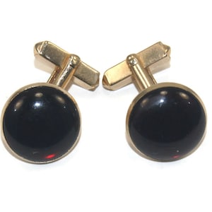 Swank Vintage Gold Tone and Red Resin Round Cuff Links. Swank Hallmark.