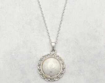Vintage Silver Tone and White Howlite Pendant Necklace, 18" Necklace.