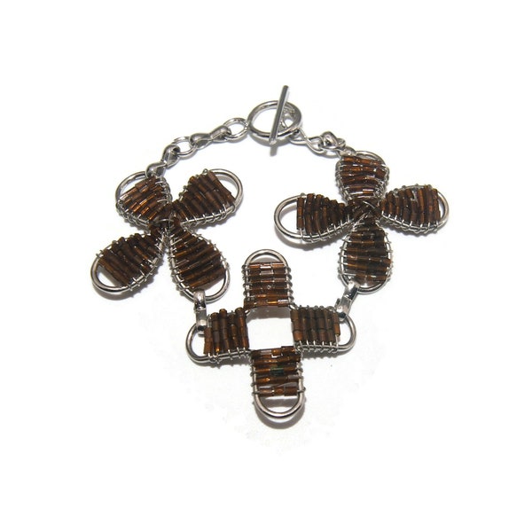 Silver Tone and Brown Glass Bead Wire Wrap 7 1/2 Inch Link Bracelet with Toggle Clasp.