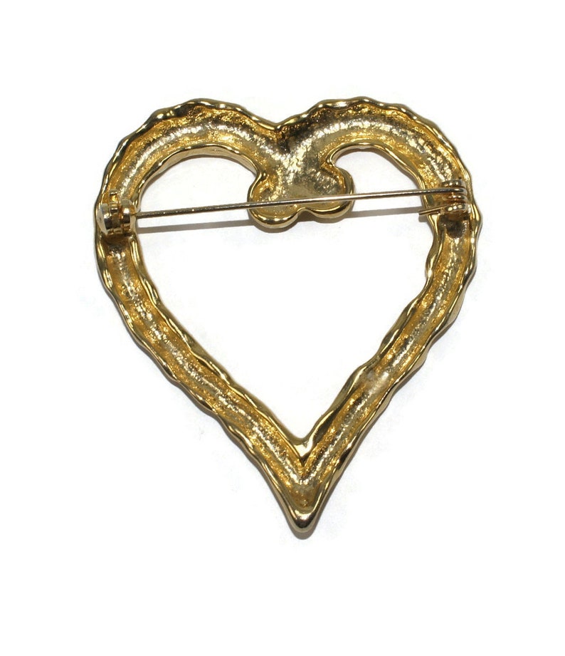 Pin Love Brooch Vintage Hammered Gold Tone Heart Brooch