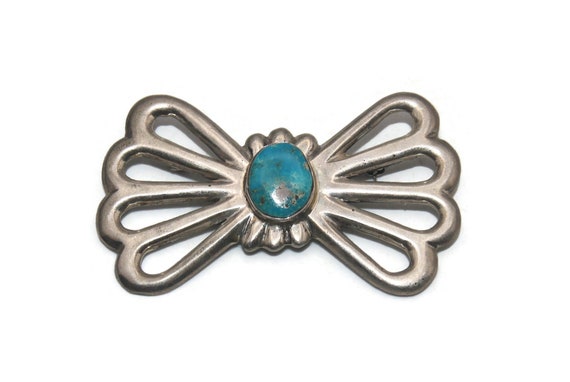 Dynamic Vintage Southwest Turquoise Sterling Silver Ring Dynamic Vintage Southwest Turquoise Sterling Silver Ring