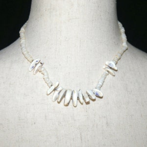 Vintage White Hawaiian Puka Shell and Shell Chips 17 Inch Necklace with Screw Clasp.