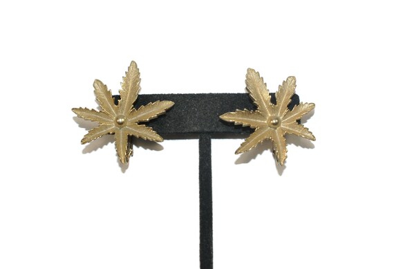 Vintage Sarah Coventry Gold Tone Autumn Haze Leaf Clip on  display picture 1