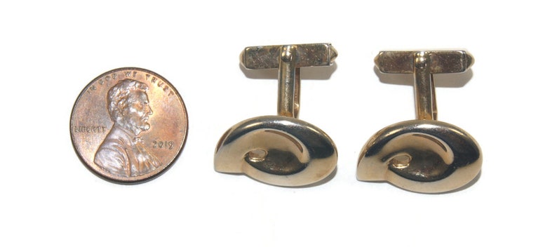 Swank Hallmark. Vintage Swank Gold Tone Free Form Cuff Links
