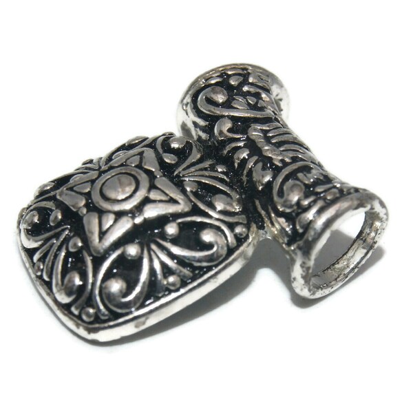 Vintage Premier Designs Silver Tone Slide Pendant. Crown PD Hallmark.