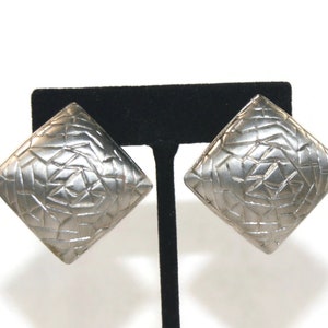 Chunky Vintage Silver Tone Diamond Shape Clip on Earrings.