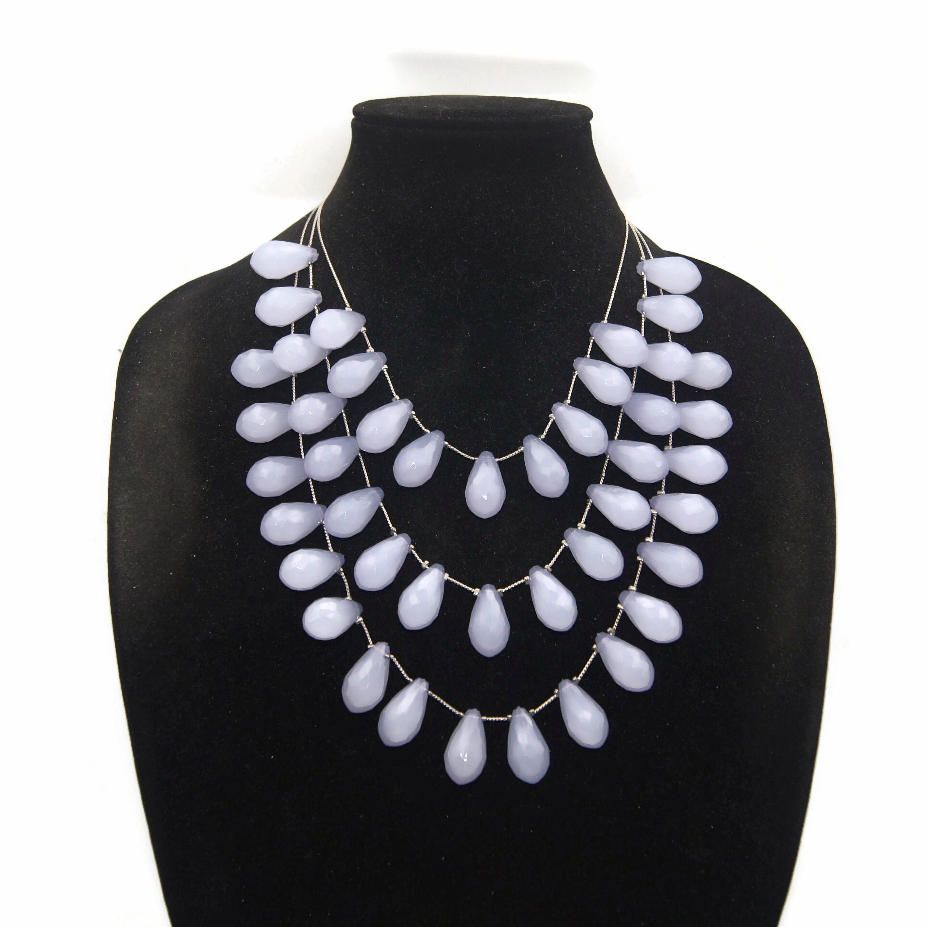 Venturous vibes 2024 black necklace