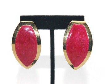 Vintage Gold Tone and Bright Pink Enamel Curved Stud Earrings with Post Backs for Pierced Ears.