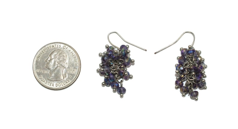 Vintage Purple Glass Faceted Graduated Bead 20 Inch Necklace with Magnetic Clasp and Matching Dangle Earrings with Hook Backs.