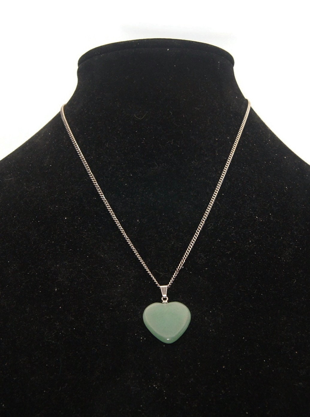 [COLD FRAME]/☆ VERY VINTAGE GREEN CHALCEDONY HEART PENDANT VERY VINTAGE GREEN CHALCEDONY HEART PENDANT NECKLACE