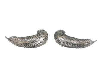 Vintage Sarah Coventry Silver Tone Feather Clip on Earrings SAC Hallmark.