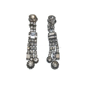 Vintage Silver Tone and Clear Rhinestones  Clip on Dangle Earrings.